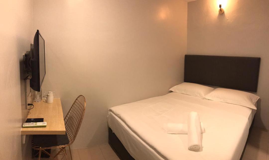 Отель Hako Xpress Tmn Skudai Baru Экстерьер фото