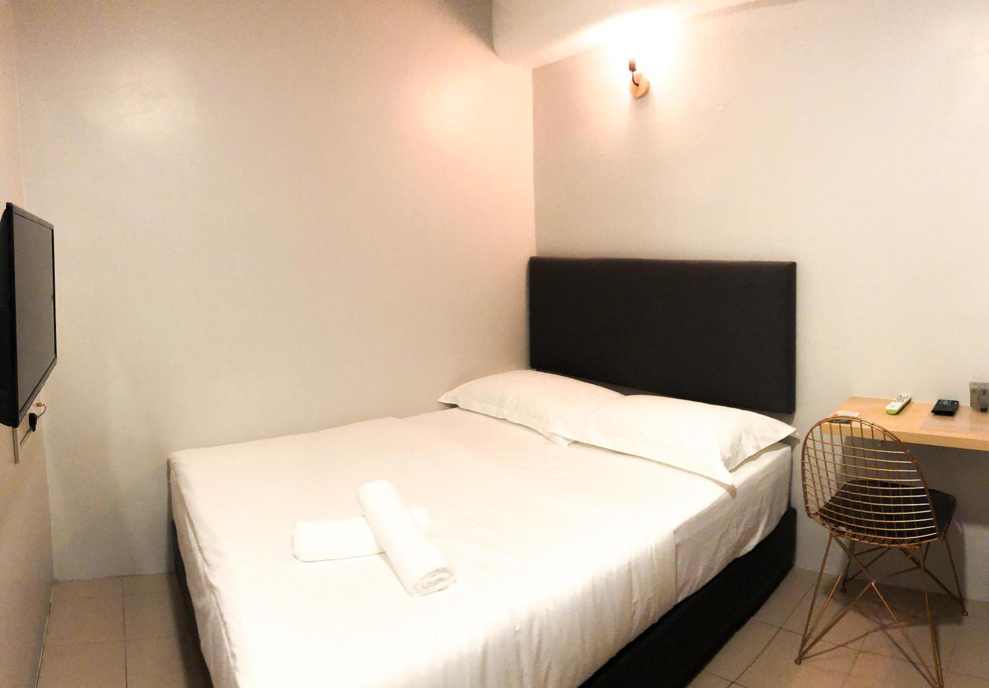 Отель Hako Xpress Tmn Skudai Baru Экстерьер фото